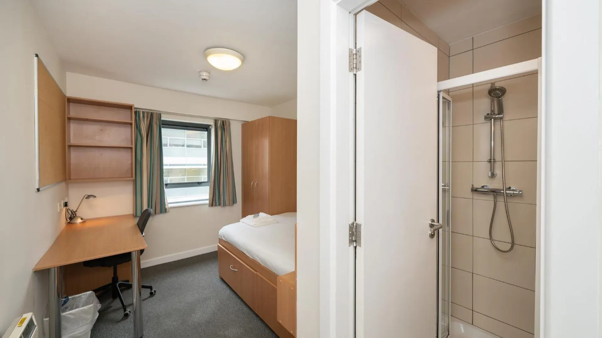 Victoria Lodge - Ucc Summer Beds Cork Apartment